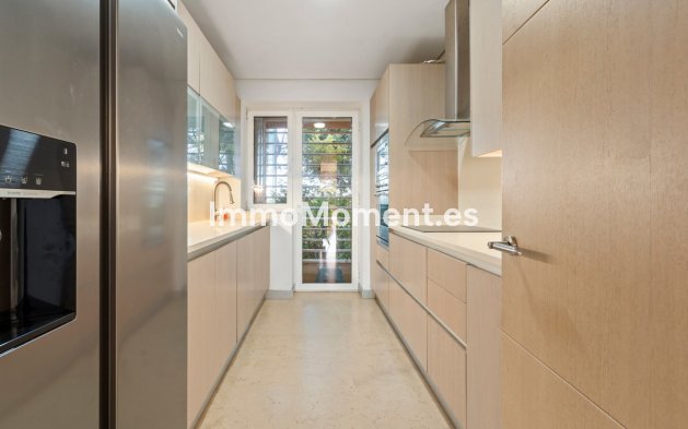 Resale - Apartment - Sotogrande - Sotogrande Marina