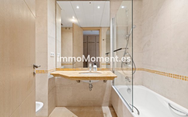 Resale - Apartment - Sotogrande - Sotogrande Marina
