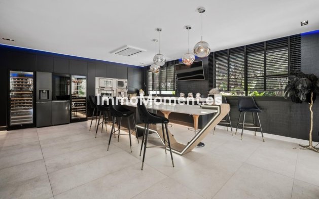 Wiederverkauf - Freistehende Villa - Marbella - Las Chapas