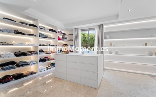 Wiederverkauf - Freistehende Villa - Marbella - Las Chapas