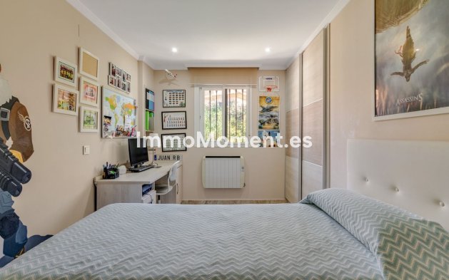Wiederverkauf - Freistehende Villa - Estepona  - Estepona Centro