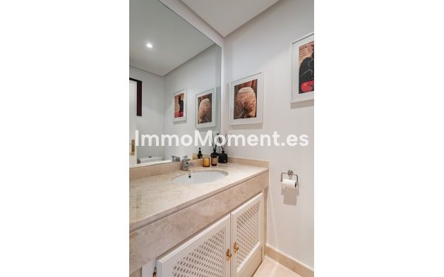 Resale - Apartment - Benahavís - Benahavís Centro