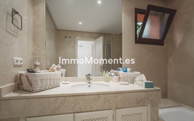 Resale - Apartment - Benahavís - Benahavís Centro