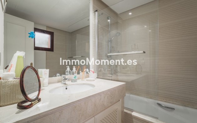 Resale - Apartment - Benahavís - Benahavís Centro