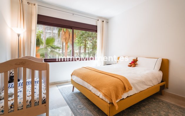 Resale - Apartment - Benahavís - Benahavís Centro