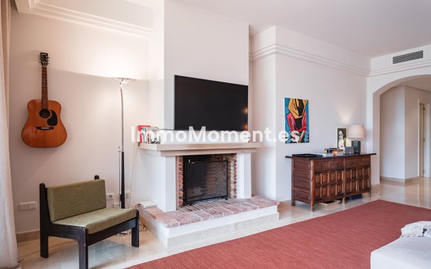 Resale - Apartment - Benahavís - Benahavís Centro
