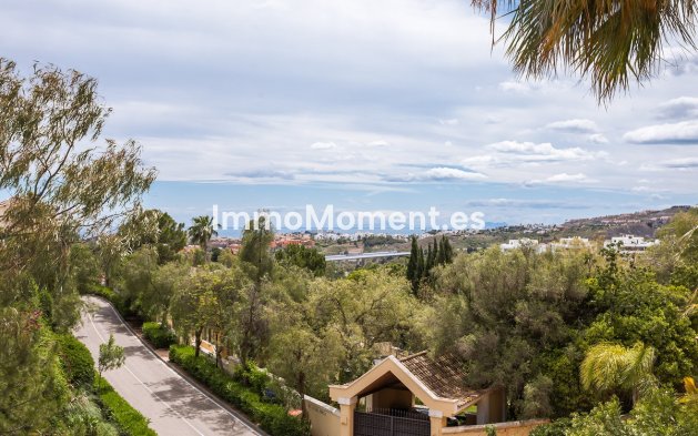Resale - Apartment - Benahavís - Benahavís Centro