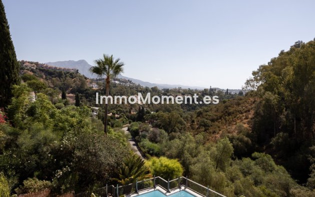 Resale - Apartment - Benahavís - Benahavís Centro