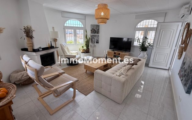 Resale - Detached villa - Torrevieja - Torrevieja Centro