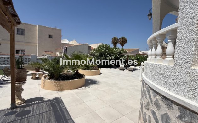 Resale - Detached villa - Torrevieja - Torrevieja Centro