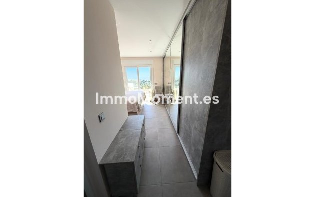 Resale - Apartment - Benahavís - Benahavís Centro