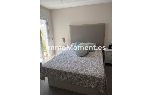 Resale - Apartment - Benahavís - Benahavís Centro