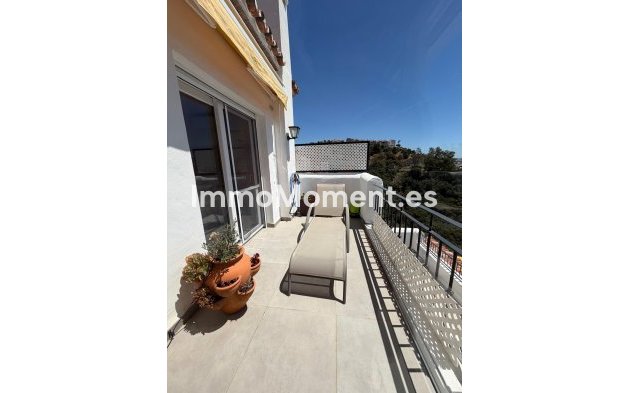Resale - Apartment - Benahavís - Benahavís Centro