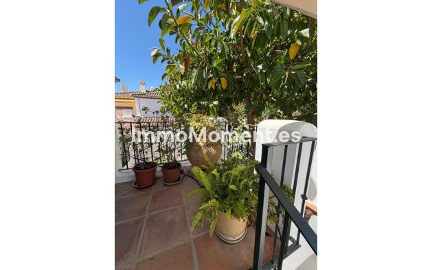 Resale - Apartment - Benahavís - Benahavís Centro