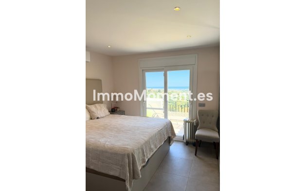 Resale - Apartment - Benahavís - Benahavís Centro