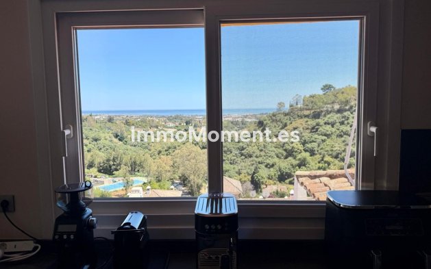 Resale - Apartment - Benahavís - Benahavís Centro