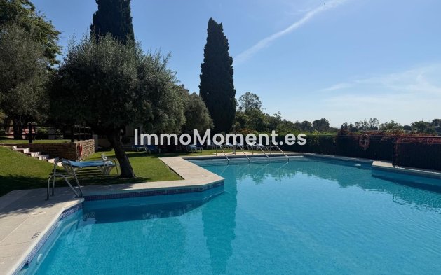 Resale - Apartment - Benahavís - Benahavís Centro