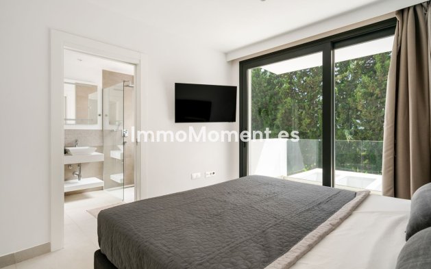 Resale - Townhouse - Estepona - Estepona Centro