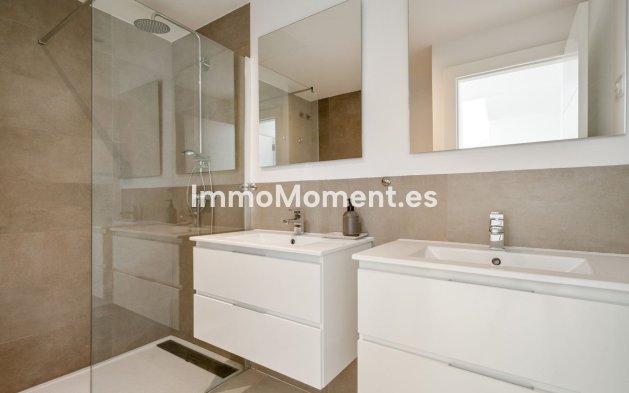Resale - Townhouse - Estepona - Estepona Centro