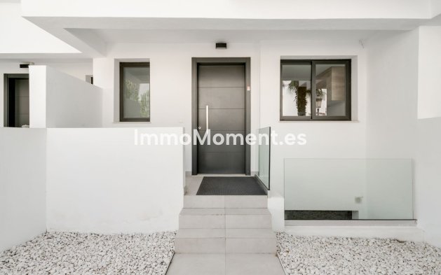 Resale - Townhouse - Estepona - Estepona Centro