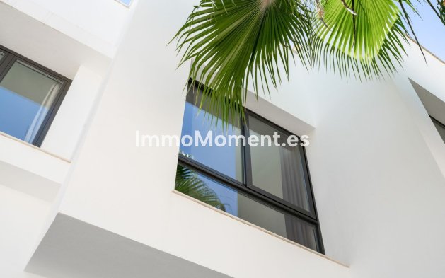 Resale - Townhouse - Estepona - Estepona Centro