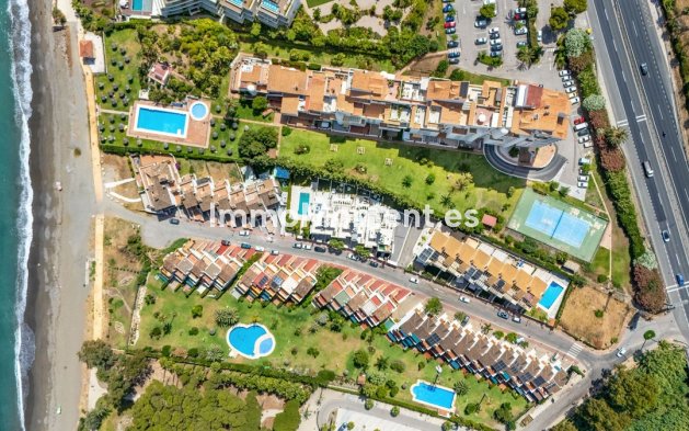 Resale - Townhouse - Estepona - Estepona Centro