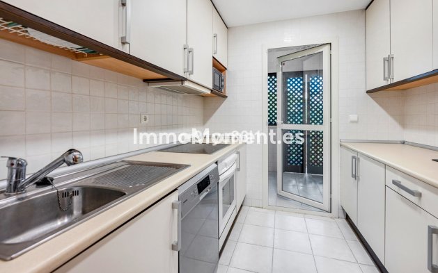 Resale - Apartment - Marbella - Marbesa