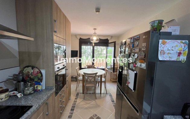 Resale - Townhouse - Estepona - Estepona Centro