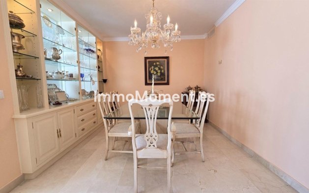Resale - Apartment - Benahavís - La Quinta