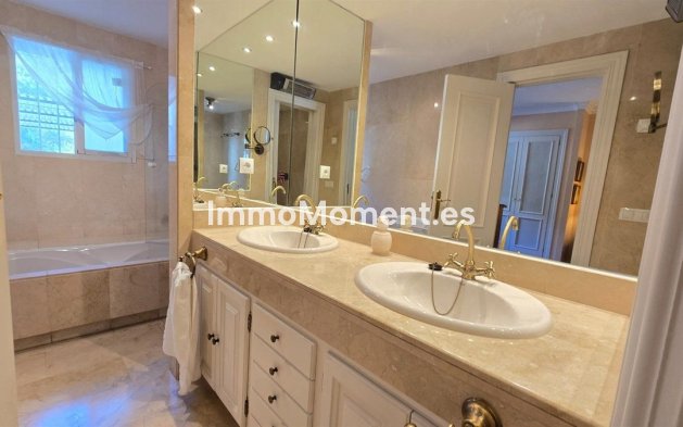 Resale - Apartment - Benahavís - La Quinta
