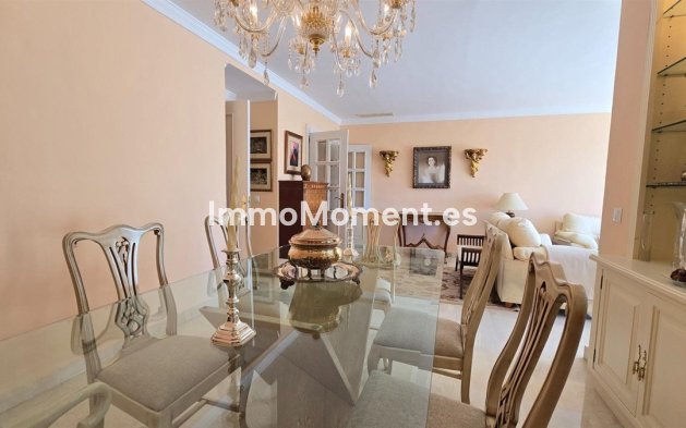 Resale - Apartment - Benahavís - La Quinta