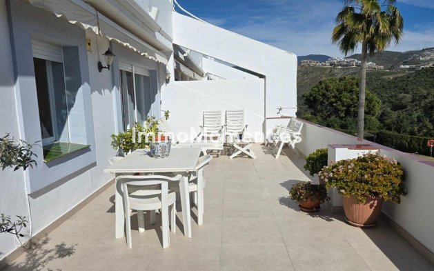 Resale - Apartment - Benahavís - La Quinta
