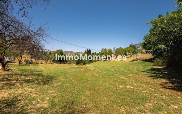 Resale - Detached villa - Inland  - Alhaurín el Grande Centro