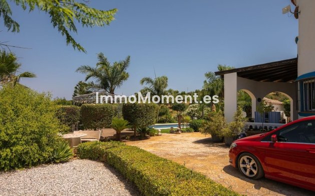 Resale - Detached villa - Inland  - Alhaurín el Grande Centro
