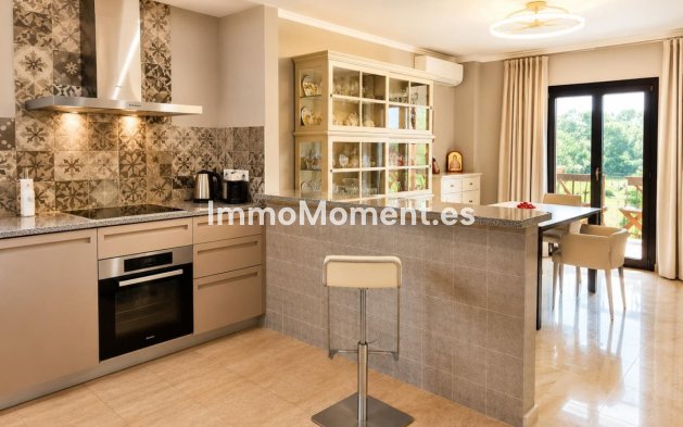 Resale - Detached villa - Marbella - Guadalmina Alta