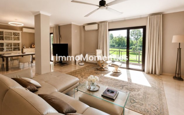 Resale - Detached villa - Marbella - Guadalmina Alta