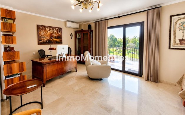Resale - Detached villa - Marbella - Guadalmina Alta