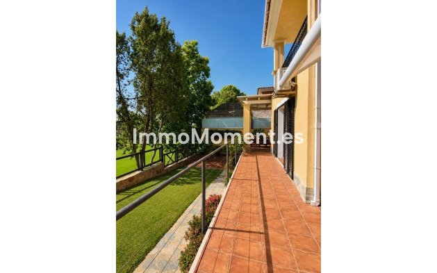Resale - Detached villa - Marbella - Guadalmina Alta