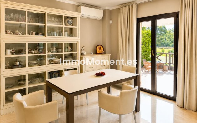 Resale - Detached villa - Marbella - Guadalmina Alta