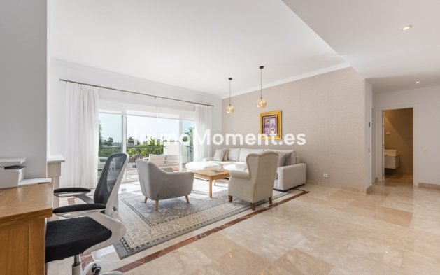 Resale - Apartment - Benahavís - Benahavís Centro
