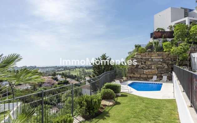 Resale - Apartment - Benahavís - Benahavís Centro