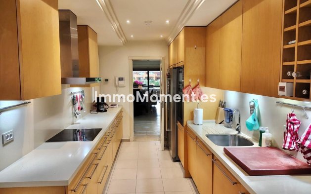 Wiederverkauf - Wohnung - Estepona  - Estepona Centro