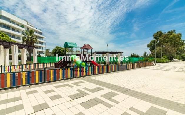 Resale - Apartment - Marbella - Nueva Andalucía