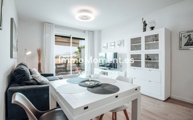 Resale - Apartment - Marbella - Nueva Andalucía
