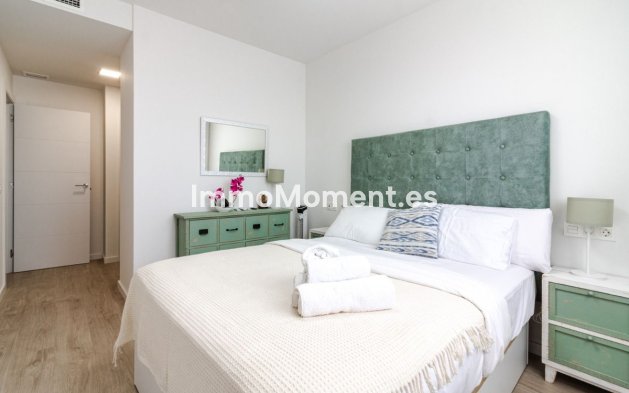 Resale - Apartment - Marbella - Nueva Andalucía