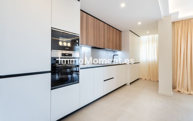 Resale - Apartment - Marbella - Las Chapas