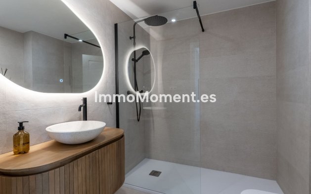 Resale - Apartment - Marbella - Las Chapas