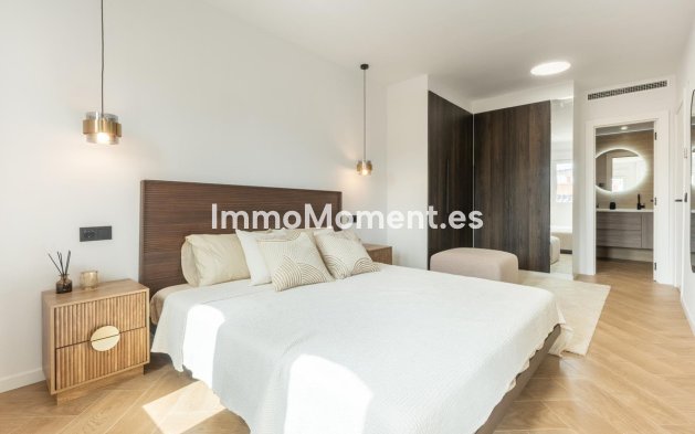 Resale - Apartment - Marbella - Nueva Andalucía
