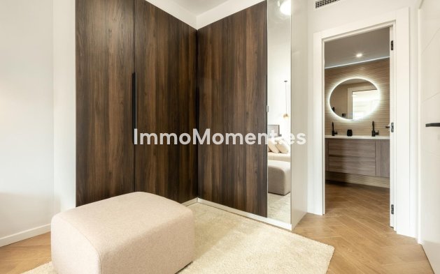 Resale - Apartment - Marbella - Nueva Andalucía