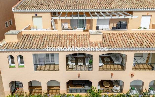 Resale - Apartment - Marbella - Nueva Andalucía